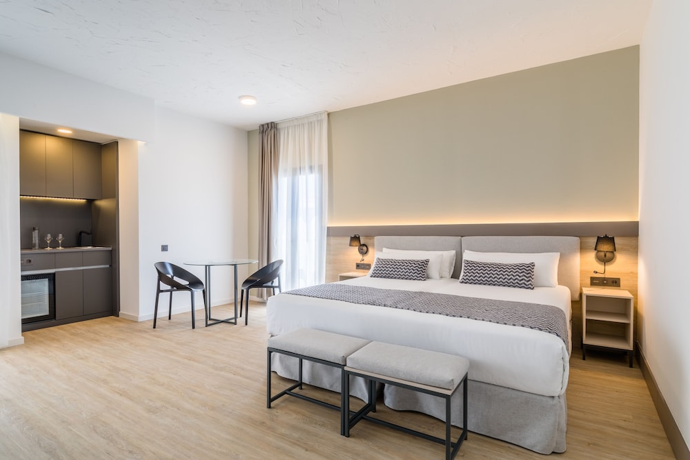 Occidental Puerto Banus — Hotel rooms in Marbella, Andalusia