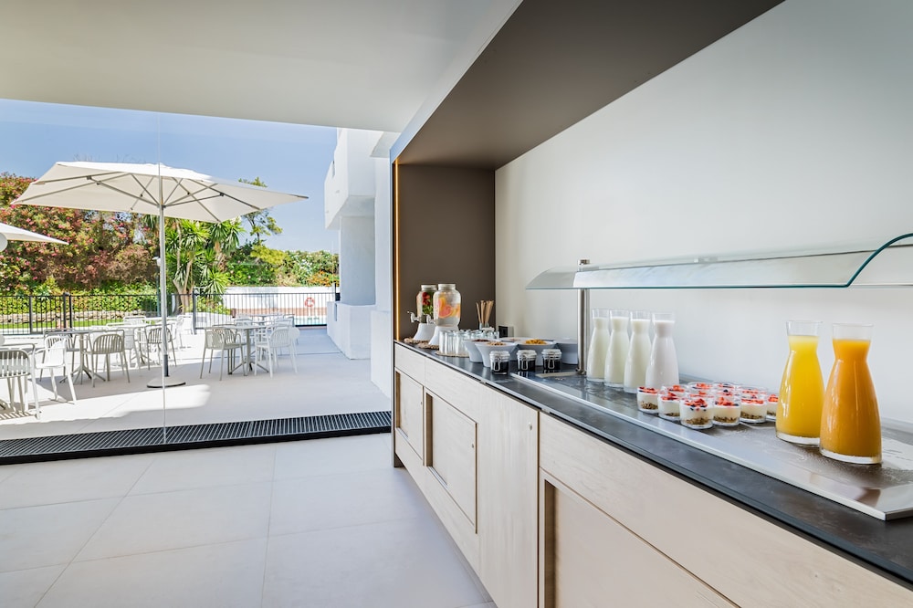 Occidental Puerto Banus — Restaurant & bars in Marbella, Andalusia