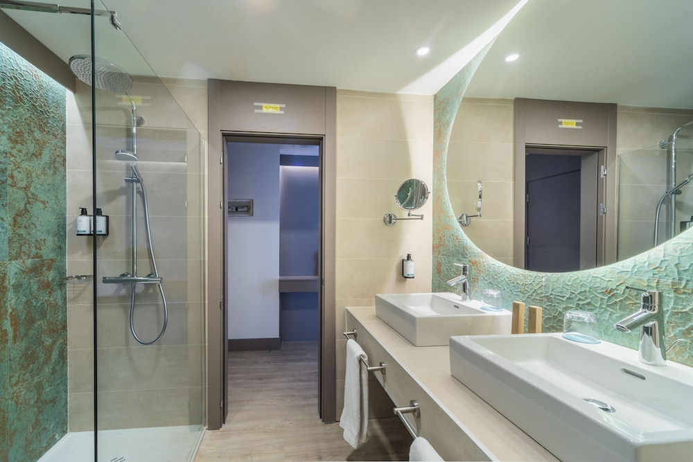 Occidental Puerto Banus — Hotel rooms in Marbella, Andalusia