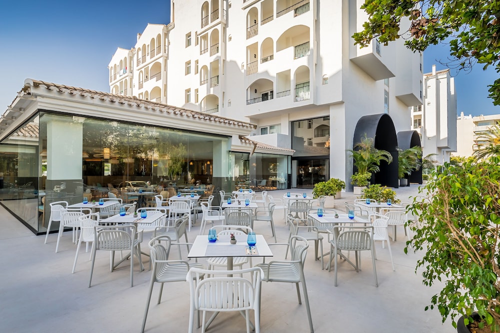 Occidental Puerto Banus — Restaurant & bars in Marbella, Andalusia