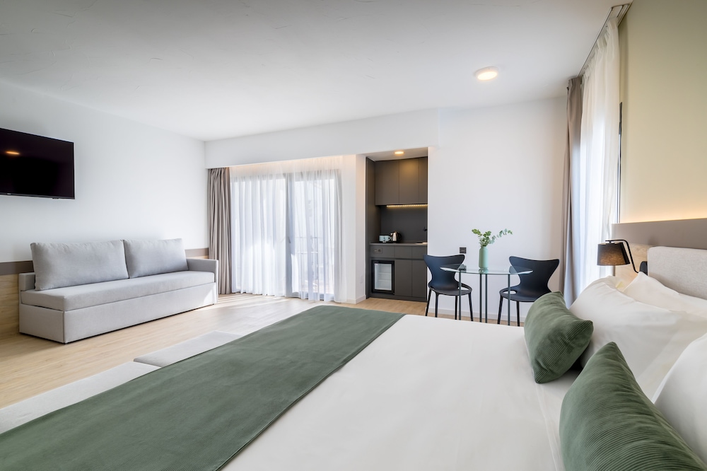 Occidental Puerto Banus — Hotel rooms in Marbella, Andalusia