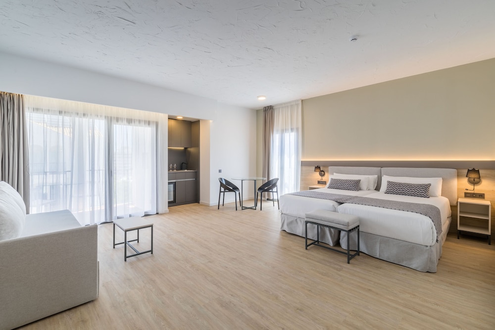Occidental Puerto Banus — Hotel rooms in Marbella, Andalusia