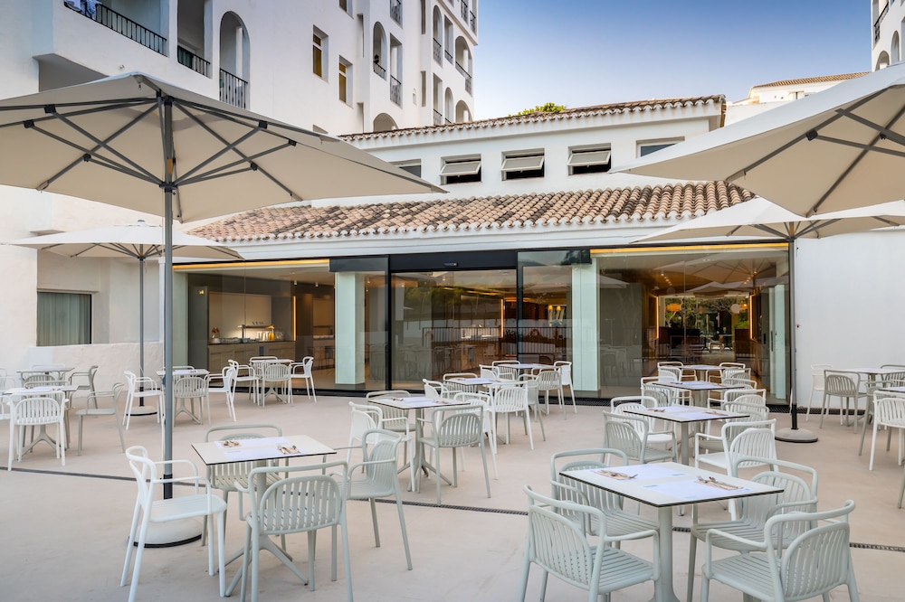 Occidental Puerto Banus — Restaurant & bars in Marbella, Andalusia