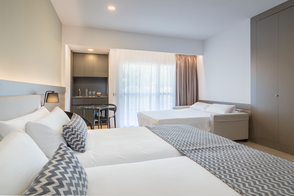 Occidental Puerto Banus — Hotel rooms in Marbella, Andalusia
