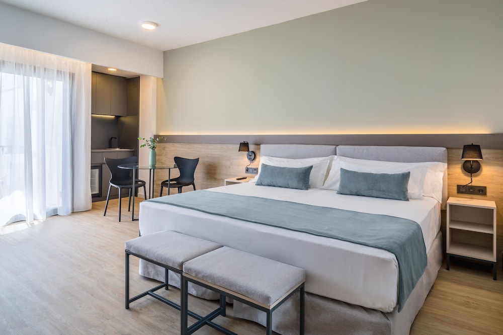 Occidental Puerto Banus — Hotel rooms in Marbella, Andalusia
