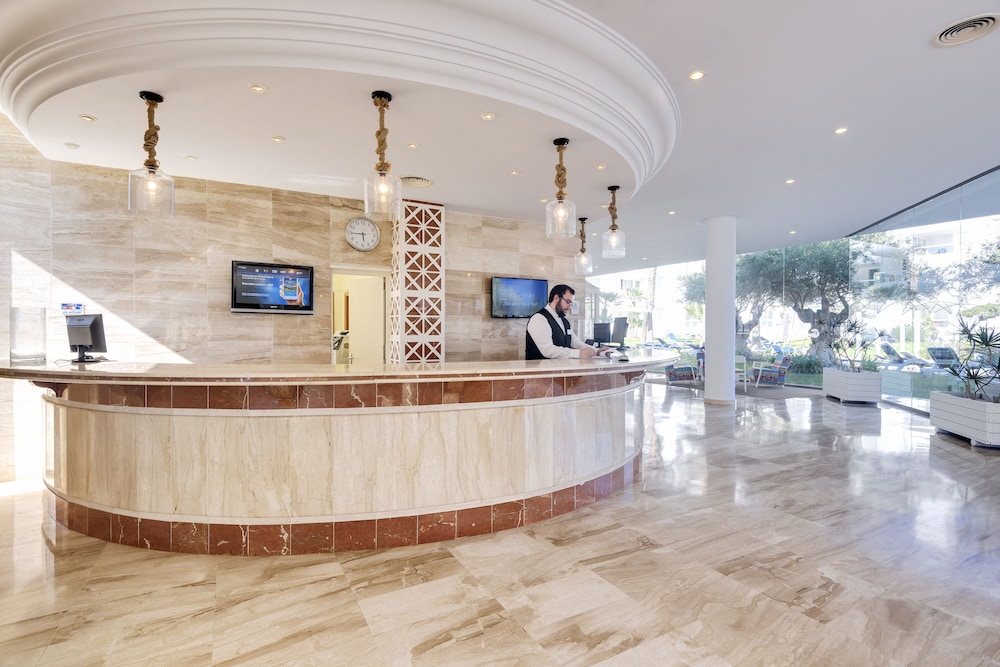 Aparthotel Tropic Garden — Hotel building in Santa Eulalia, Balearic Islands