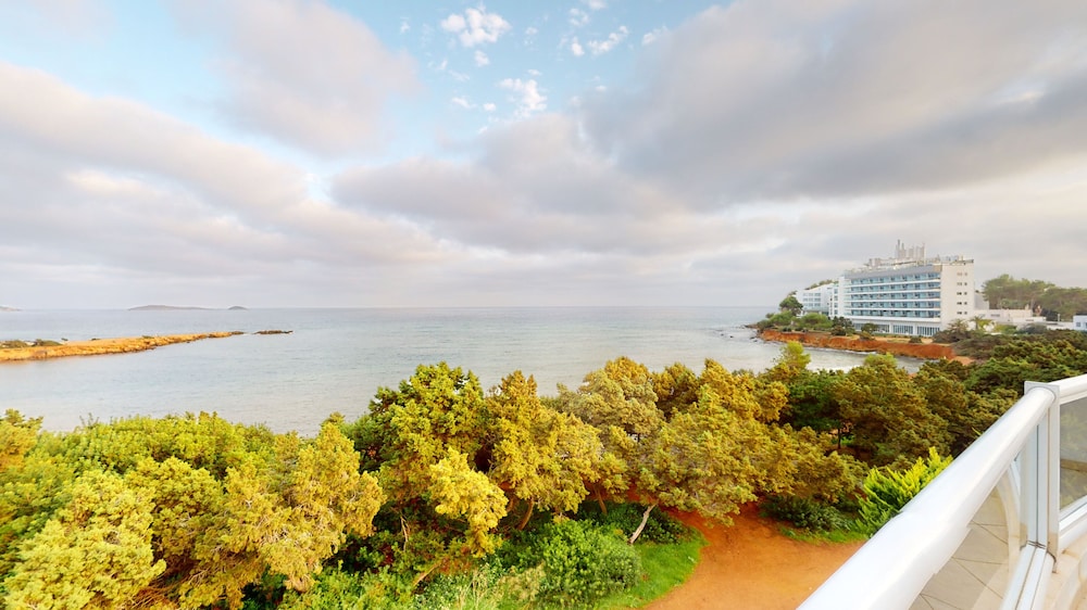 Aparthotel Tropic Garden — Beach in Santa Eulalia, Balearic Islands