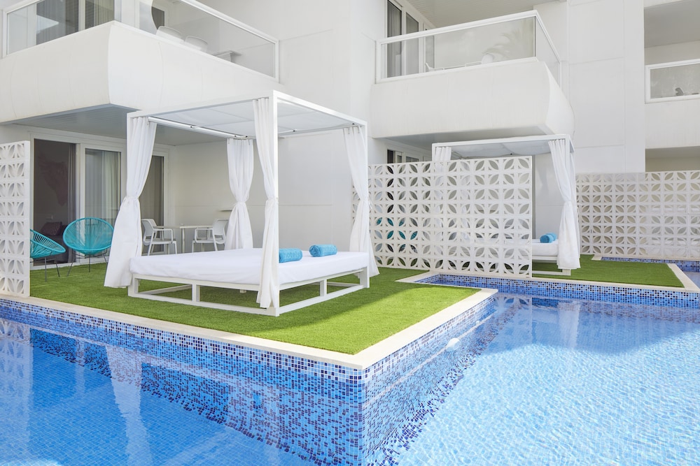 Aparthotel Tropic Garden — Swimming pool in Santa Eulalia, Balearic Islands