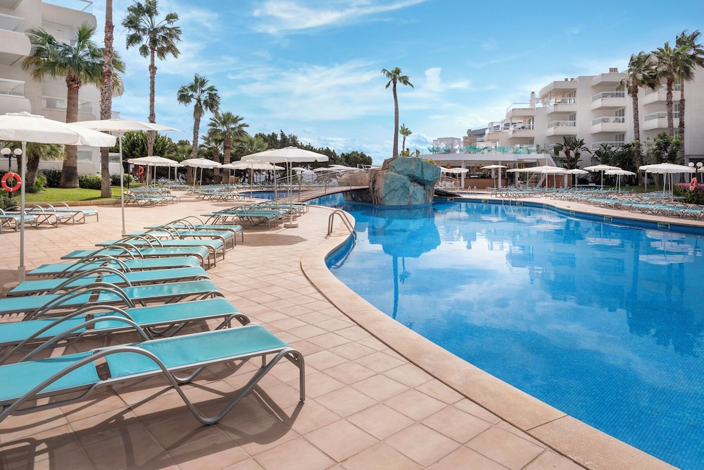 Aparthotel Tropic Garden — Swimming pool in Santa Eulalia, Balearic Islands
