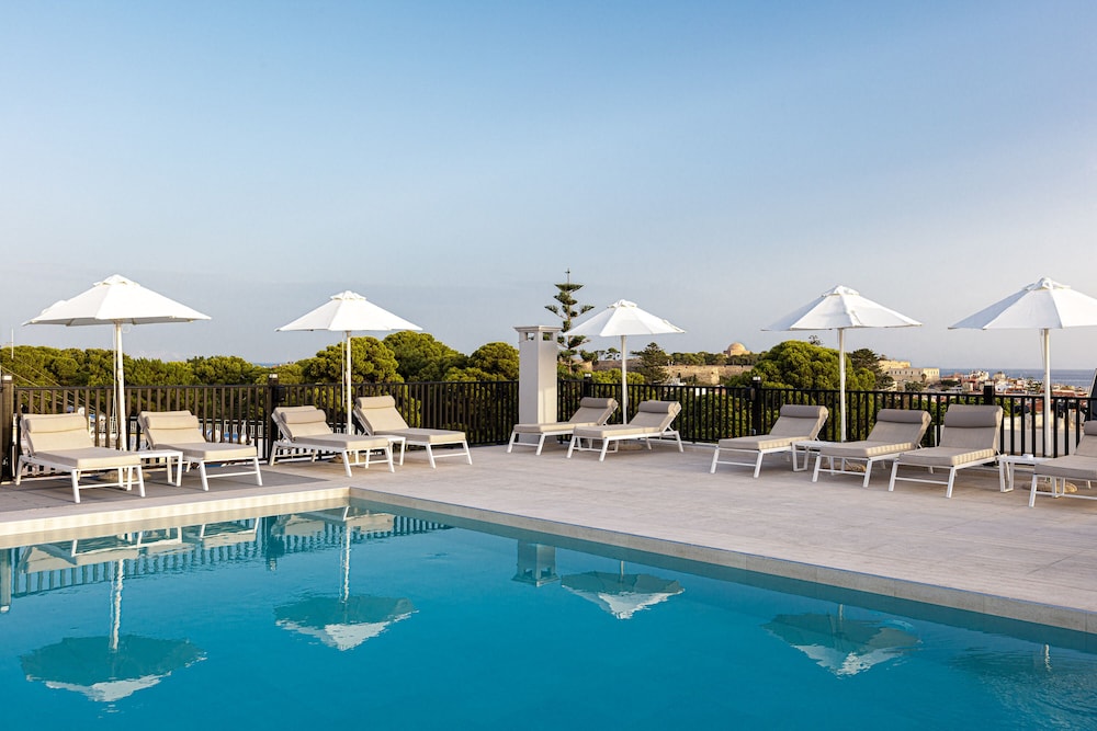 Jo An Palace Hotel — Swimming pool in Rethymnon