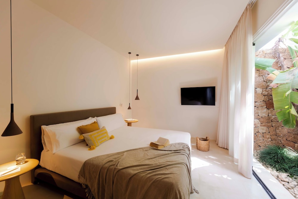 Ca Na Xica - Hotel & Spa — Hotel rooms in Santa Eulalia, Balearic Islands