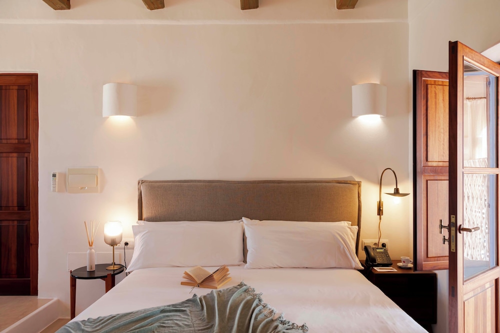 Ca Na Xica - Hotel & Spa — Hotel rooms in Santa Eulalia, Balearic Islands