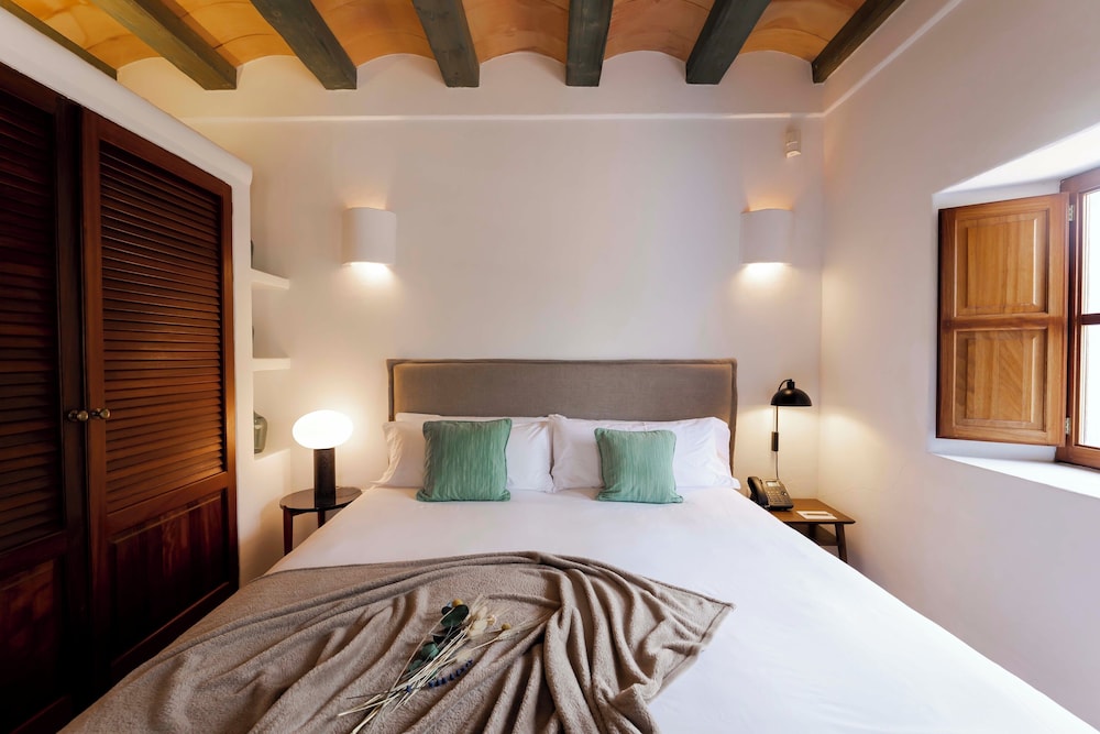 Ca Na Xica - Hotel & Spa — Hotel rooms in Santa Eulalia, Balearic Islands