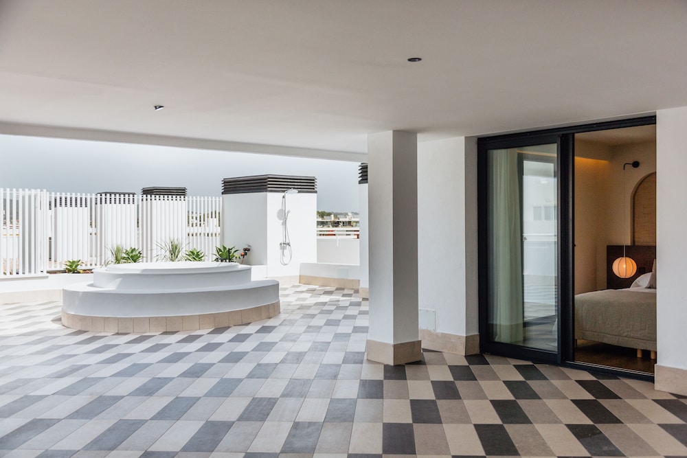 Pacha Hotel — Hotel building in Ibiza Town, Balearic Islands