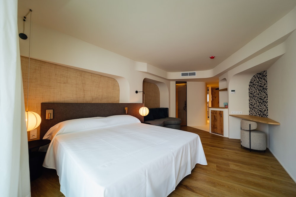 Pacha Hotel — Hotel rooms in Ibiza Town, Balearic Islands