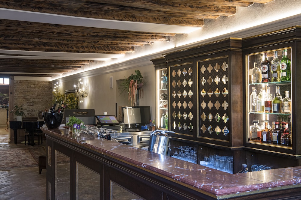 Hotel Nani Mocenigo Palace — Restaurant & bars in Venice, Veneto