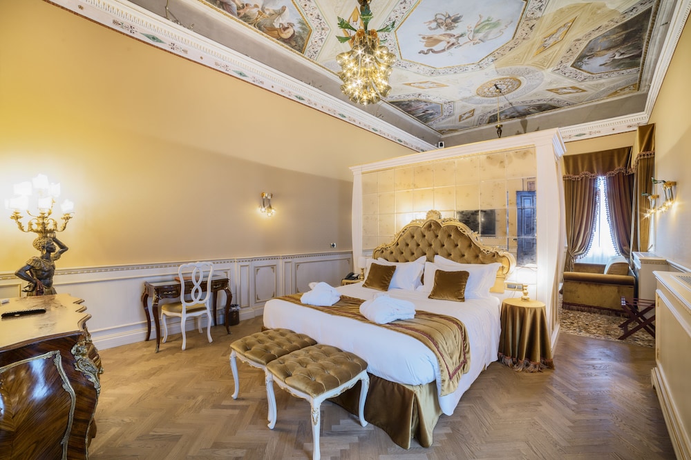 Hotel Nani Mocenigo Palace — Hotel rooms in Venice, Veneto