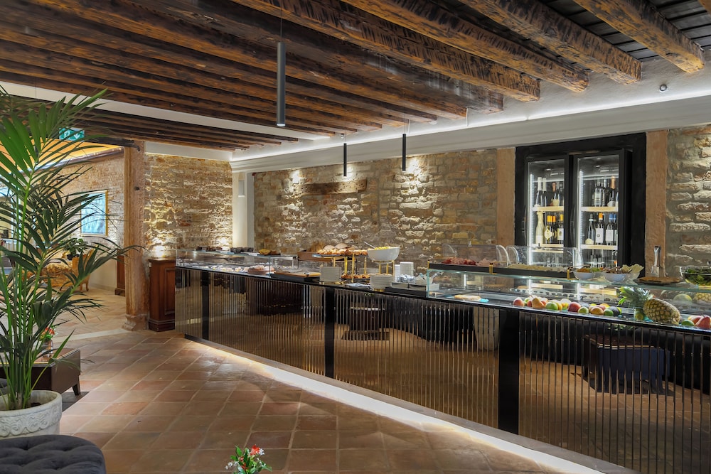 Hotel Nani Mocenigo Palace — Restaurant & bars in Venice, Veneto