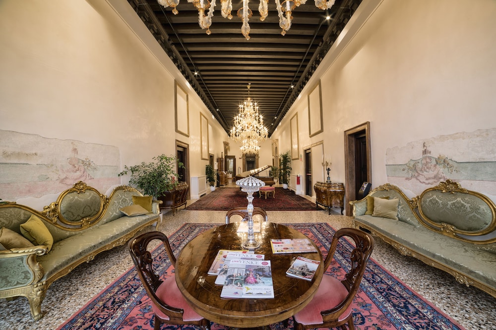 Hotel Nani Mocenigo Palace — Hotel building in Venice, Veneto