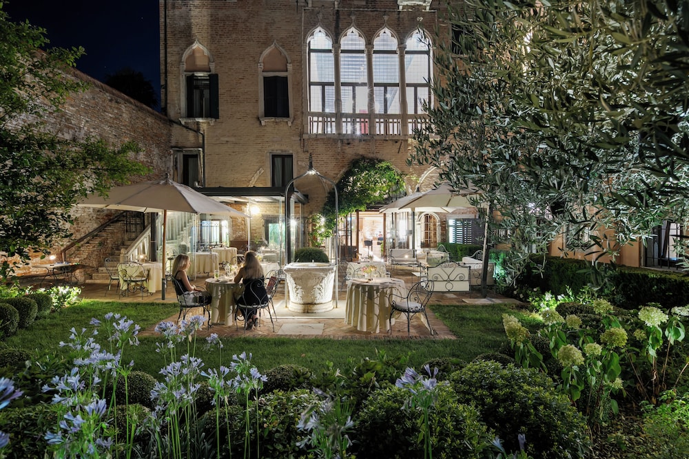 Hotel Nani Mocenigo Palace — Restaurant & bars in Venice, Veneto