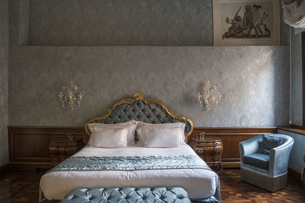 Hotel Nani Mocenigo Palace — Hotel rooms in Venice, Veneto