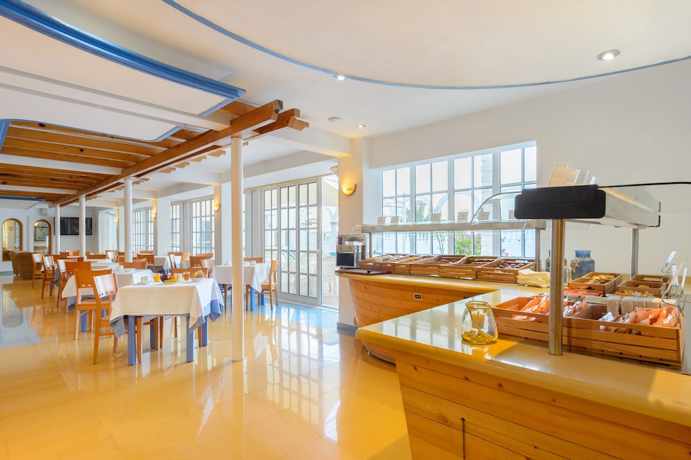 Aparthotel Vibra Lux Mar — Restaurant & bars in Ibiza Town, Balearic Islands
