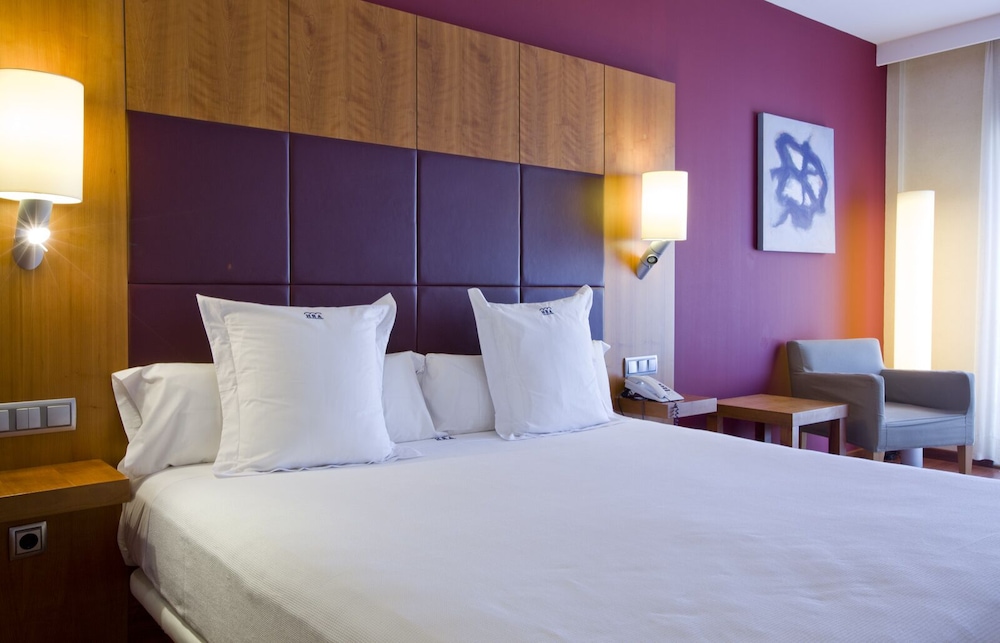 Hotel Num — Hotel rooms in Salou, Catalonia