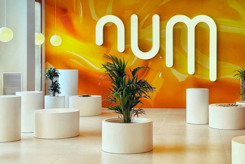 Hotel Num — Hotel building in Salou, Catalonia