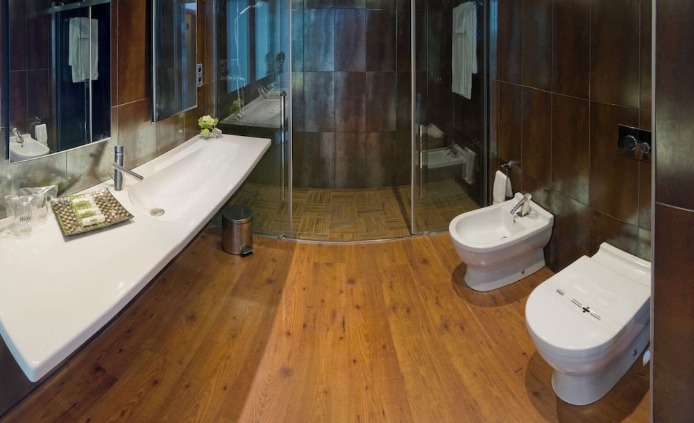 Hotel Num — Hotel rooms in Salou, Catalonia