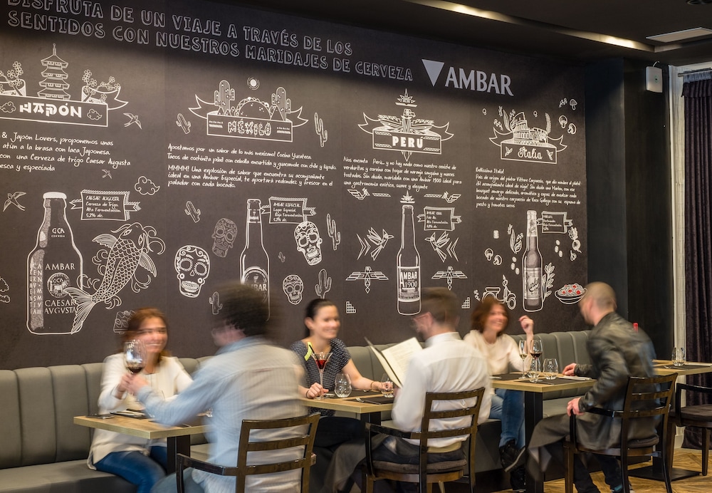 Hotel Num — Restaurant & bars in Salou, Catalonia