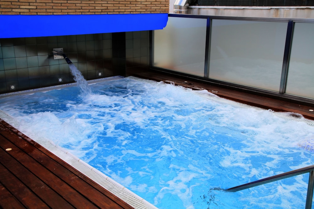 Hotel Num — Spa in Salou, Catalonia