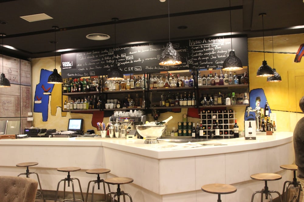 Hotel Num — Restaurant & bars in Salou, Catalonia