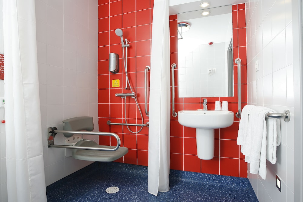 Hotel Travelodge Barcelona Fira — Hotel rooms in Barcelona, Catalonia