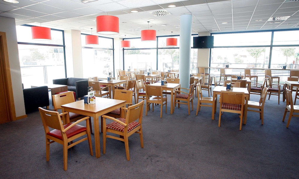Hotel Travelodge Barcelona Fira — Restaurant & bars in Barcelona, Catalonia