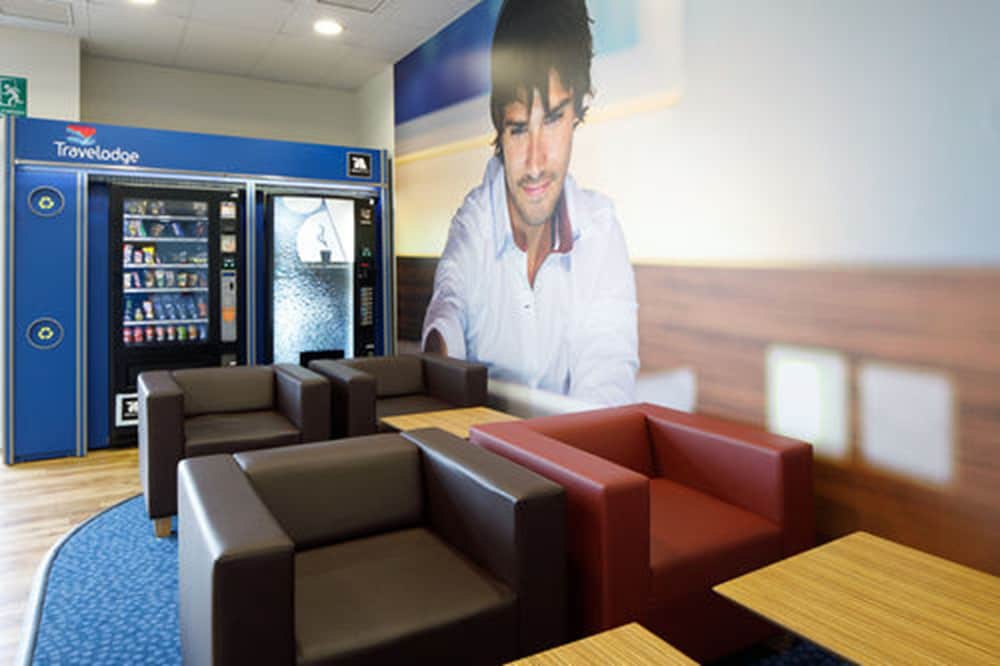 Hotel Travelodge Barcelona Fira — Restaurant & bars in Barcelona, Catalonia