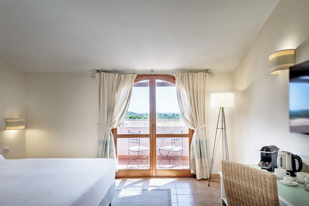 Veridia Resort Sardinia, A Member Of Radisson Individuals — Hotel rooms in Domus de Maria, Sardinia