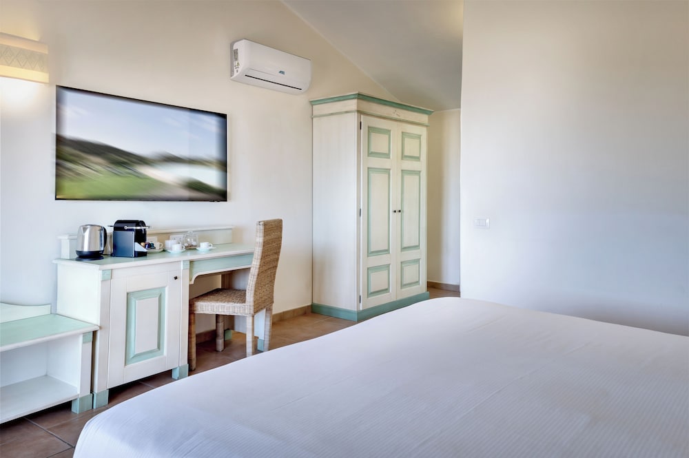 Veridia Resort Sardinia, A Member Of Radisson Individuals — Hotel rooms in Domus de Maria, Sardinia