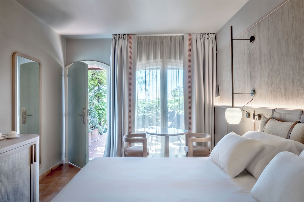 Veridia Resort Sardinia, A Member Of Radisson Individuals — Hotel rooms in Domus de Maria, Sardinia