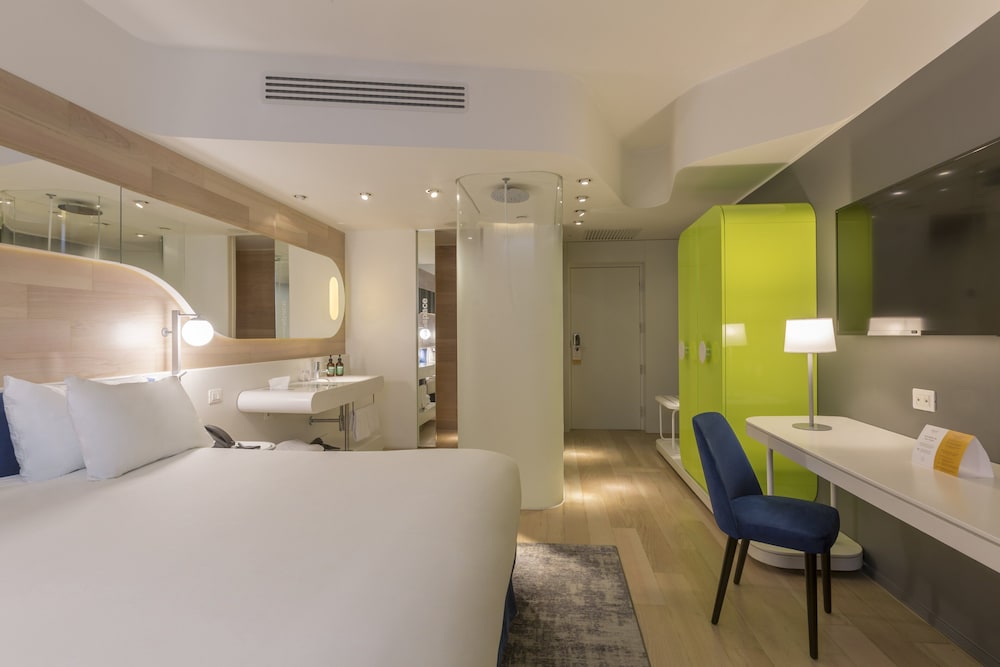 voco Milan - Fiere by IHG — Hotel rooms in Milan, Lombardy