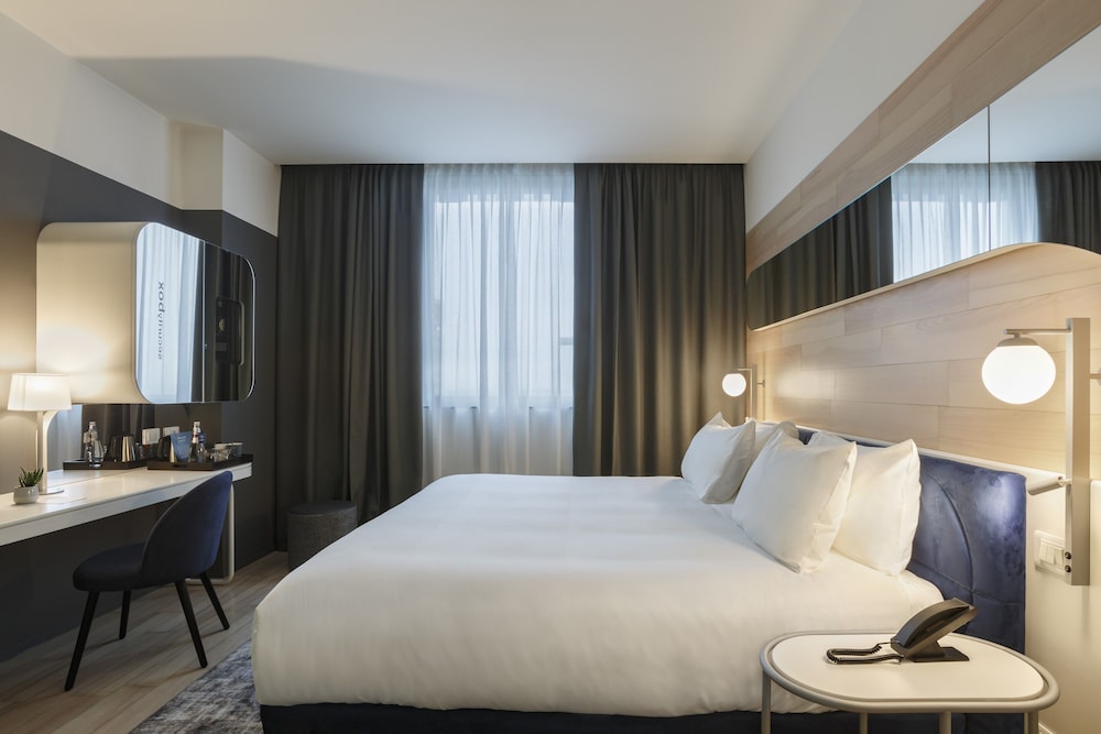 voco Milan - Fiere by IHG — Hotel rooms in Milan, Lombardy