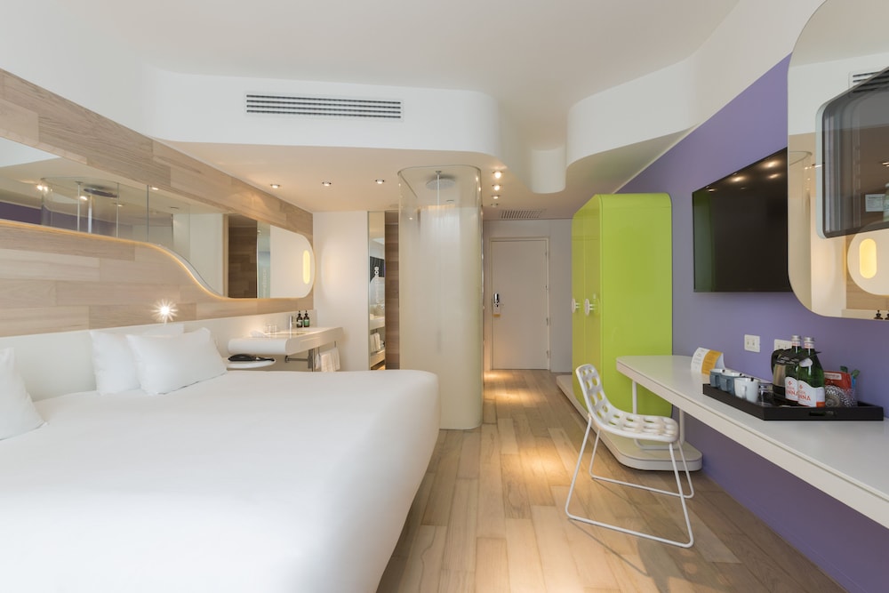 voco Milan - Fiere by IHG — Hotel rooms in Milan, Lombardy