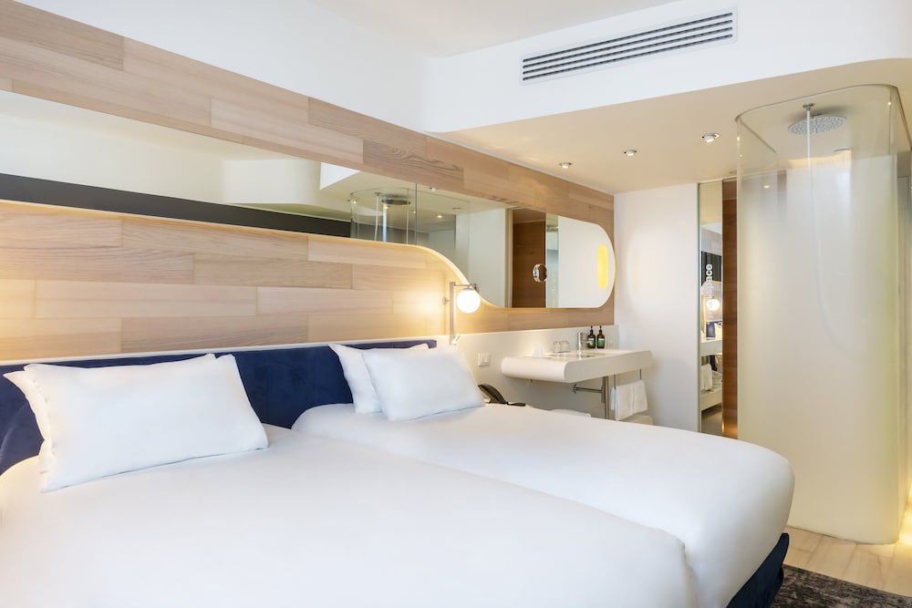 voco Milan - Fiere by IHG — Hotel rooms in Milan, Lombardy