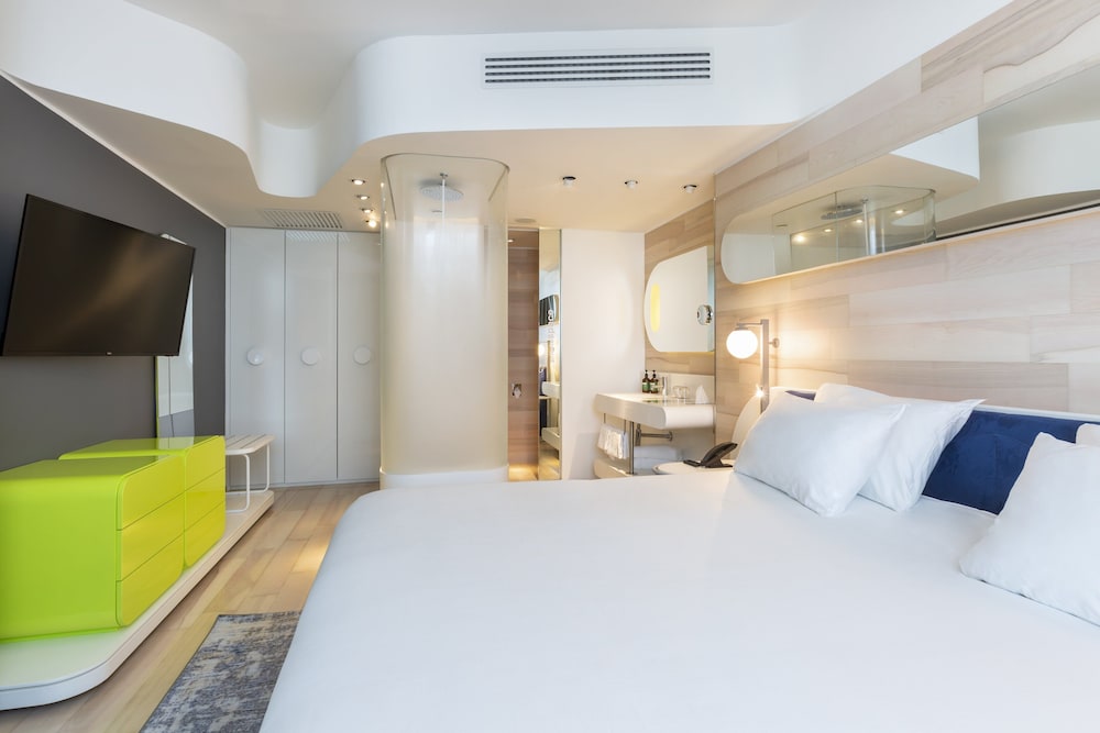 voco Milan - Fiere by IHG — Hotel rooms in Milan, Lombardy