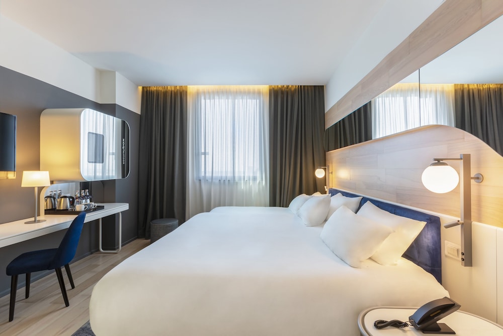 voco Milan - Fiere by IHG — Hotel rooms in Milan, Lombardy