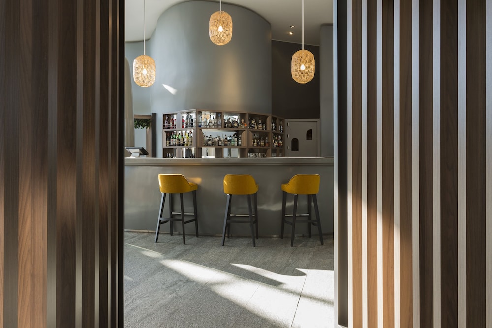 voco Milan - Fiere by IHG — Restaurant & bars in Milan, Lombardy