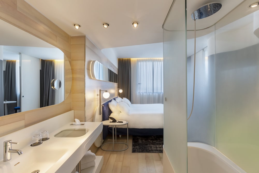 voco Milan - Fiere by IHG — Hotel rooms in Milan, Lombardy