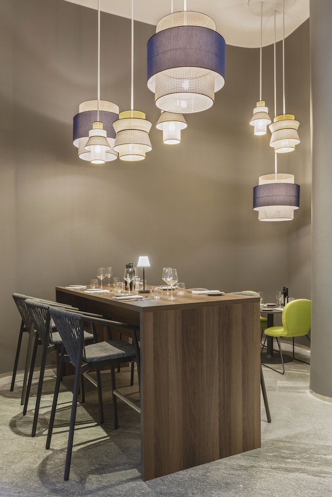 voco Milan - Fiere by IHG — Restaurant & bars in Milan, Lombardy