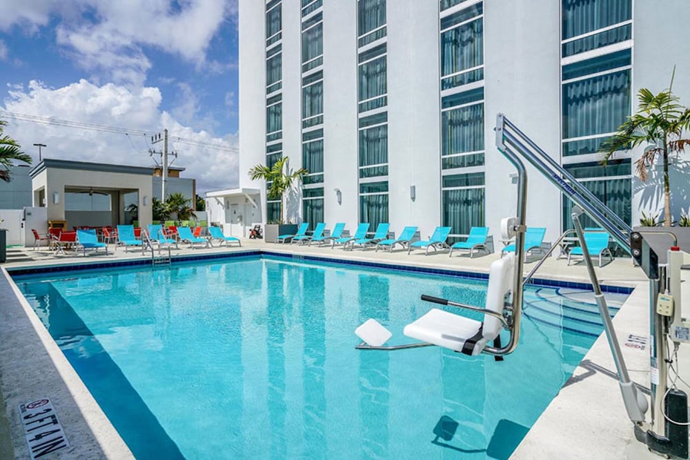 Hotel Dello Ft Lauderdale Airport, Tapestry Collection by Hilton - zdjęcie 2