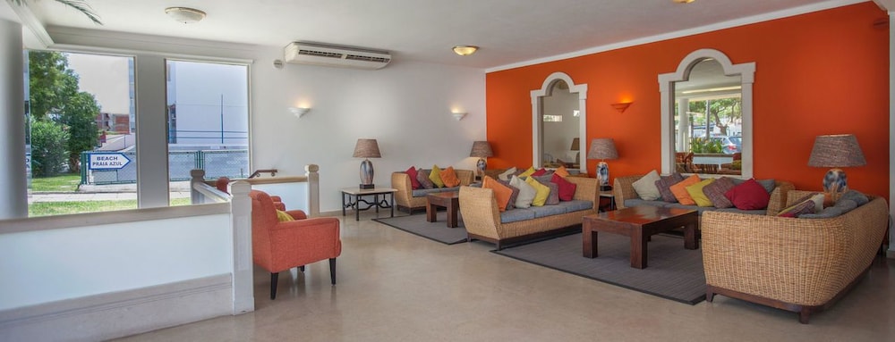 Hotel Atismar — Hotel rooms in Quarteira, Faro