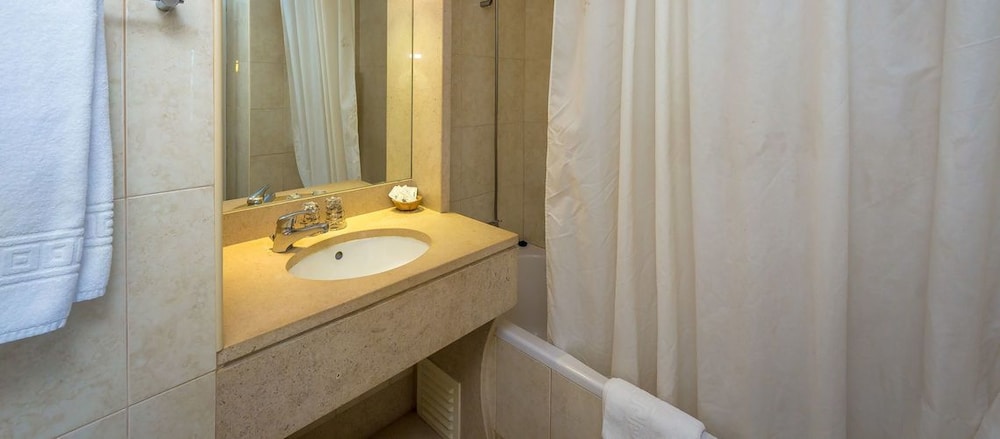 Hotel Atismar — Hotel rooms in Quarteira, Faro